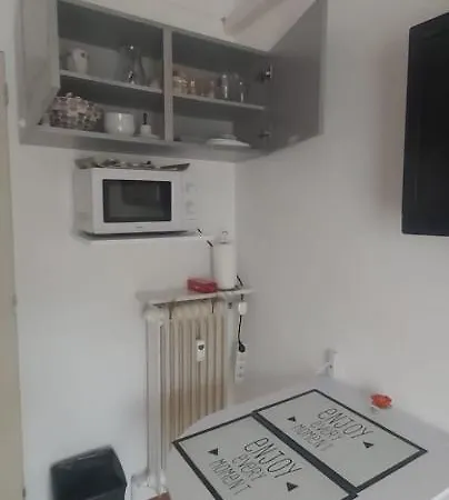 Daire Welcome In Nice! Private Room, Own Bathroom