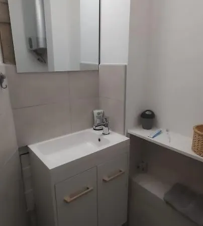 Welcome In Nice! Private Room, Own Bathroom Daire *